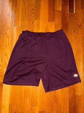 Amazon Essentials Men's Athletic Basketball Gym Shorts Maroon (Medium)